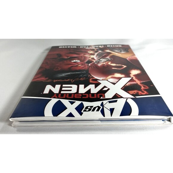 Uncanny X-Men Volume #3 by Kieron Gillen Marvel Comics 2012 First Printing - Picture 9 of 11